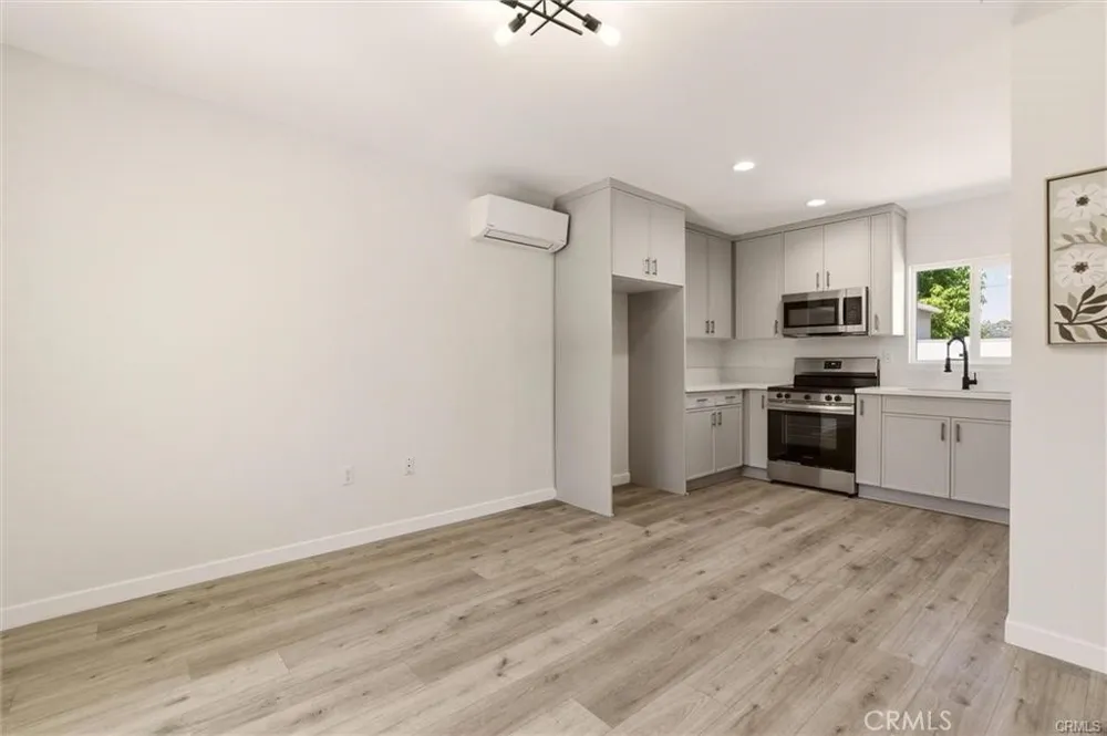 2155 Euclid Avenue #A Long Beach, CA 90815