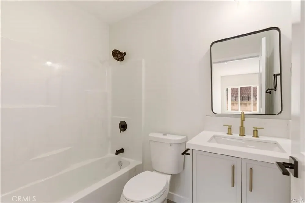 2155 Euclid Avenue #A Long Beach, CA 90815