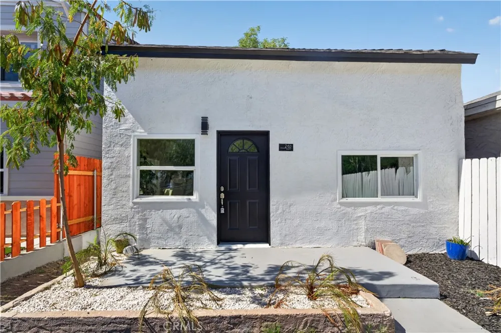 248 W Colton, CA 92324