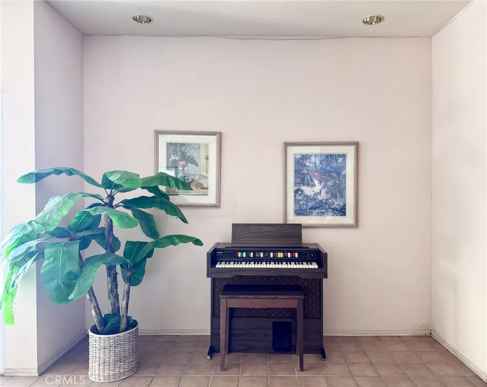 11410 Dolan Avenue #340 Downey, CA 90241