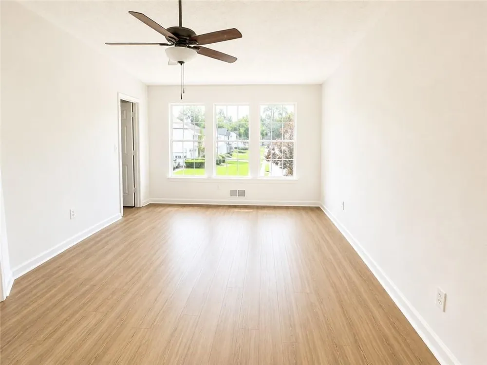2095 Glynmoore Drive Lawrenceville, GA 30043