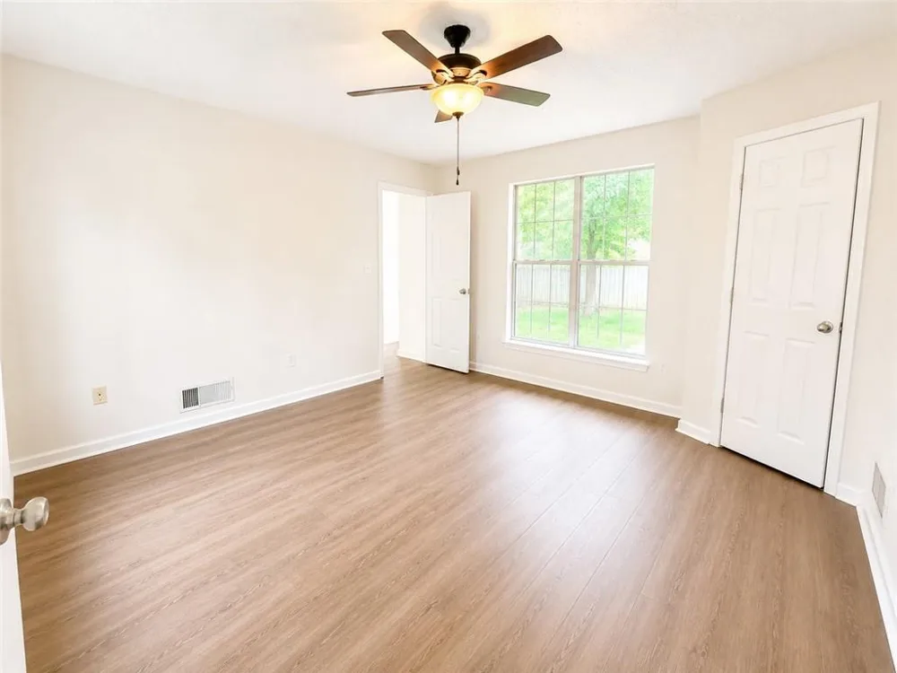 2095 Glynmoore Drive Lawrenceville, GA 30043
