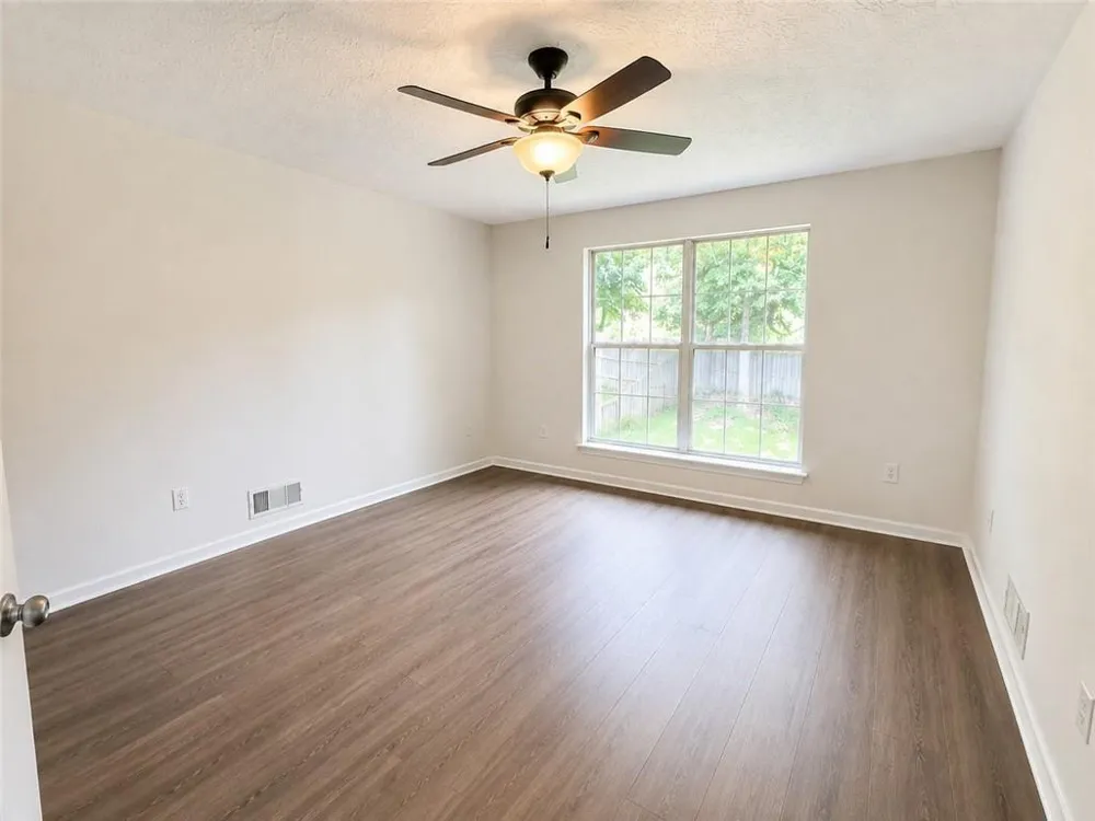2095 Glynmoore Drive Lawrenceville, GA 30043