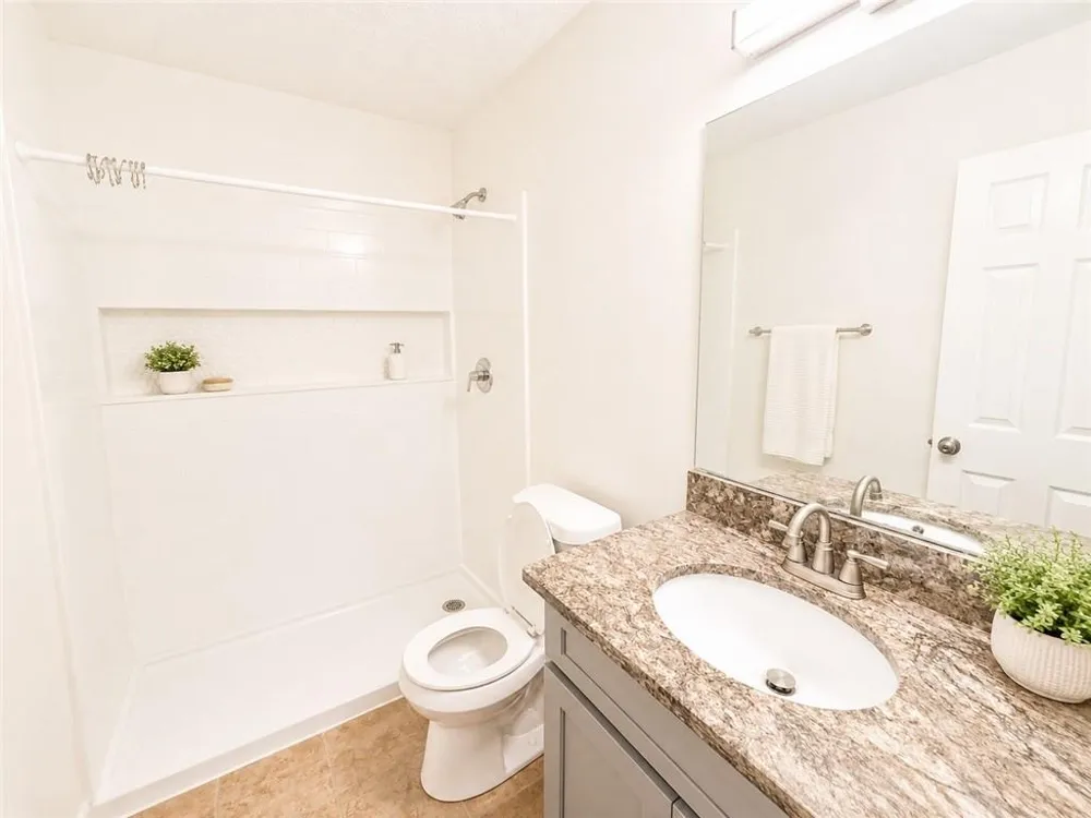 2095 Glynmoore Drive Lawrenceville, GA 30043