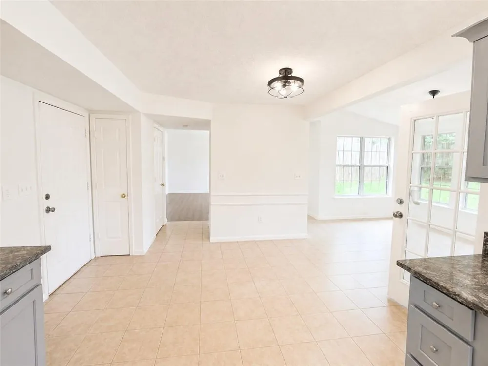 2095 Glynmoore Drive Lawrenceville, GA 30043