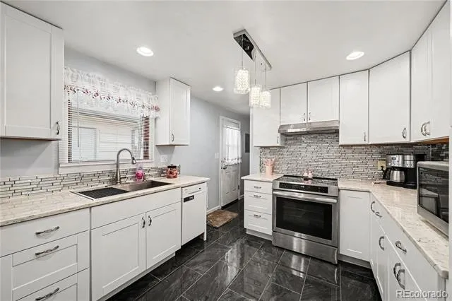 8 Elizabeth Court Longmont, CO 80501