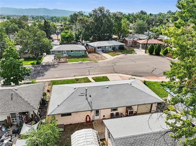 8 Elizabeth Court Longmont, CO 80501
