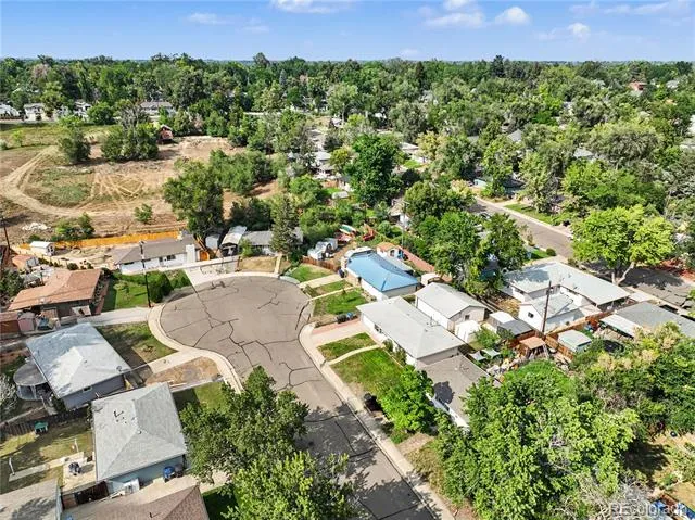 8 Elizabeth Court Longmont, CO 80501