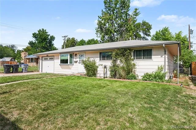 8 Elizabeth Court Longmont, CO 80501
