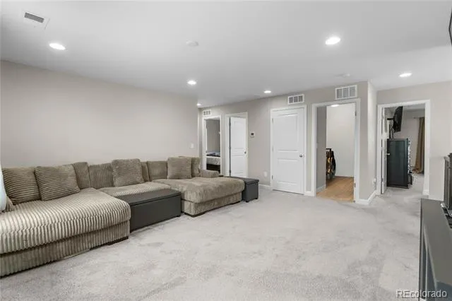 5789 S Haleyville Street Aurora, CO 80016