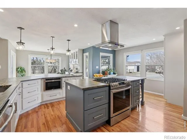 6957 Peppertree Drive Niwot, CO 80503