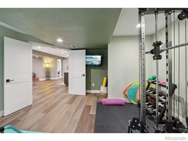 6957 Peppertree Drive Niwot, CO 80503