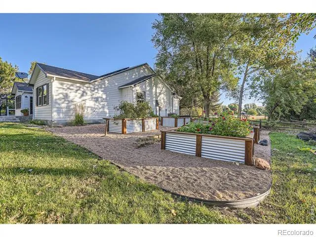 6957 Peppertree Drive Niwot, CO 80503