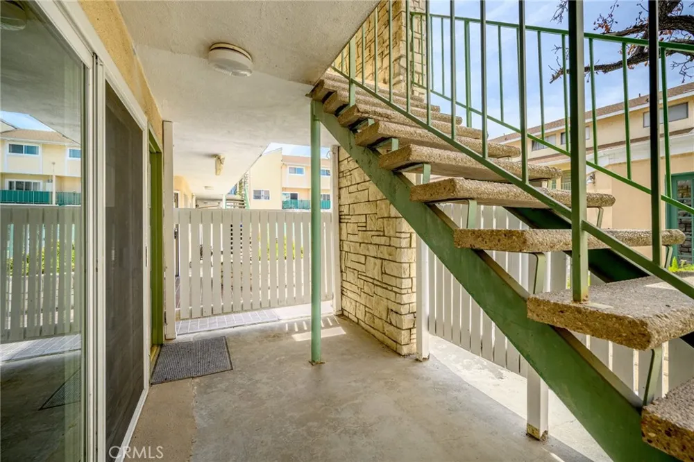 121 Sinclair Avenue #107 Glendale, CA 91206