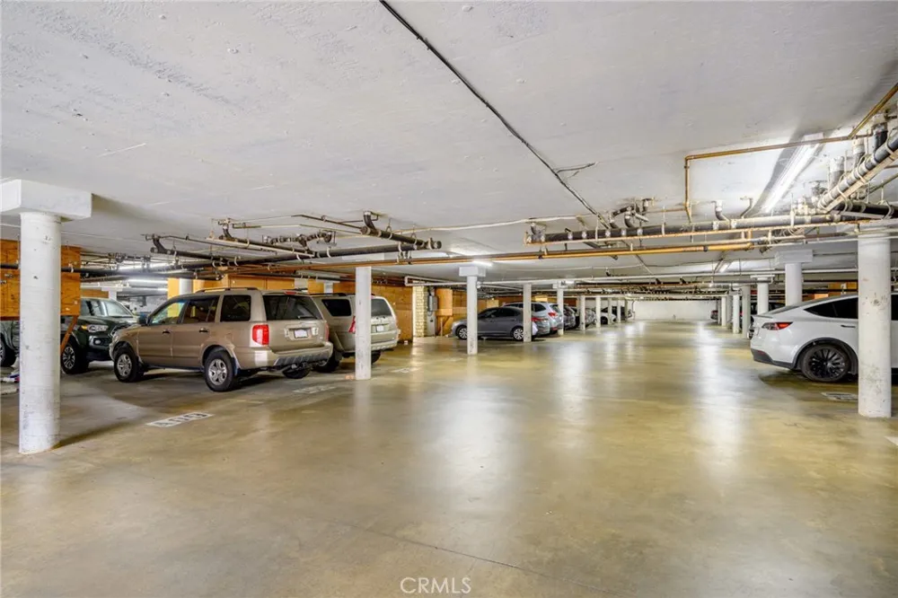 121 Sinclair Avenue #107 Glendale, CA 91206