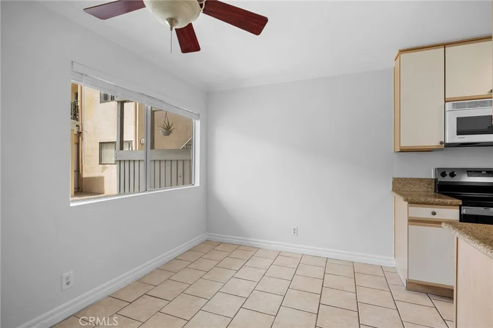 121 Sinclair Avenue #107 Glendale, CA 91206