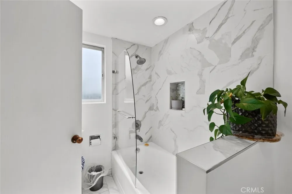 1209 S Orange Grove Avenue Pasadena, CA 91105