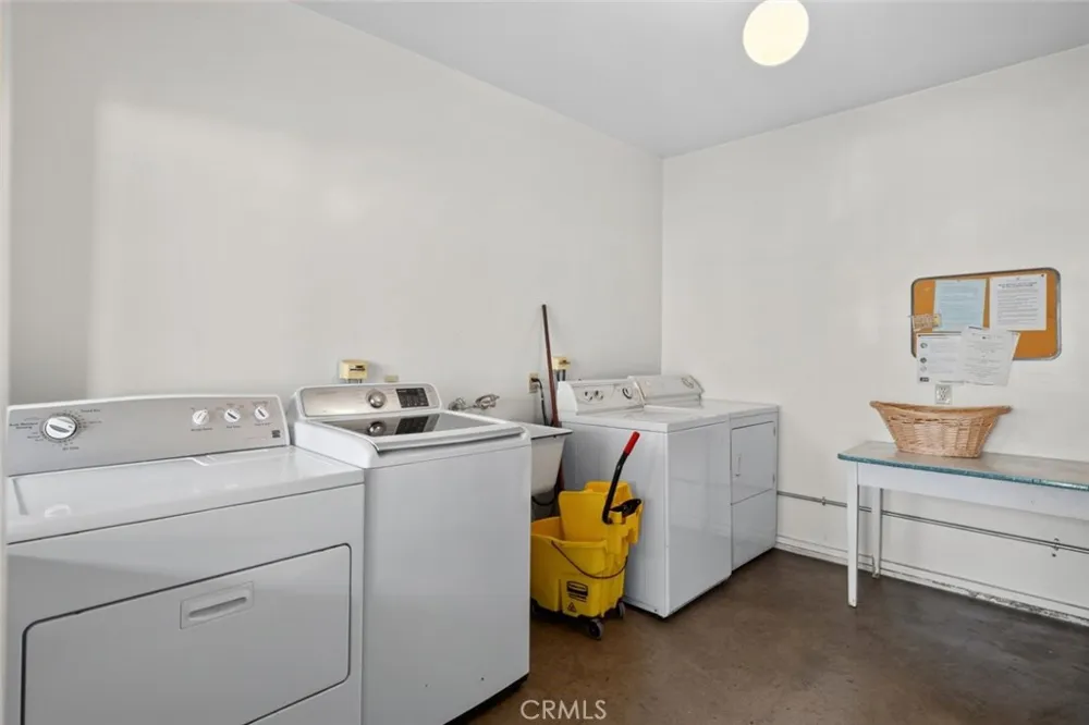 1209 S Orange Grove Avenue Pasadena, CA 91105
