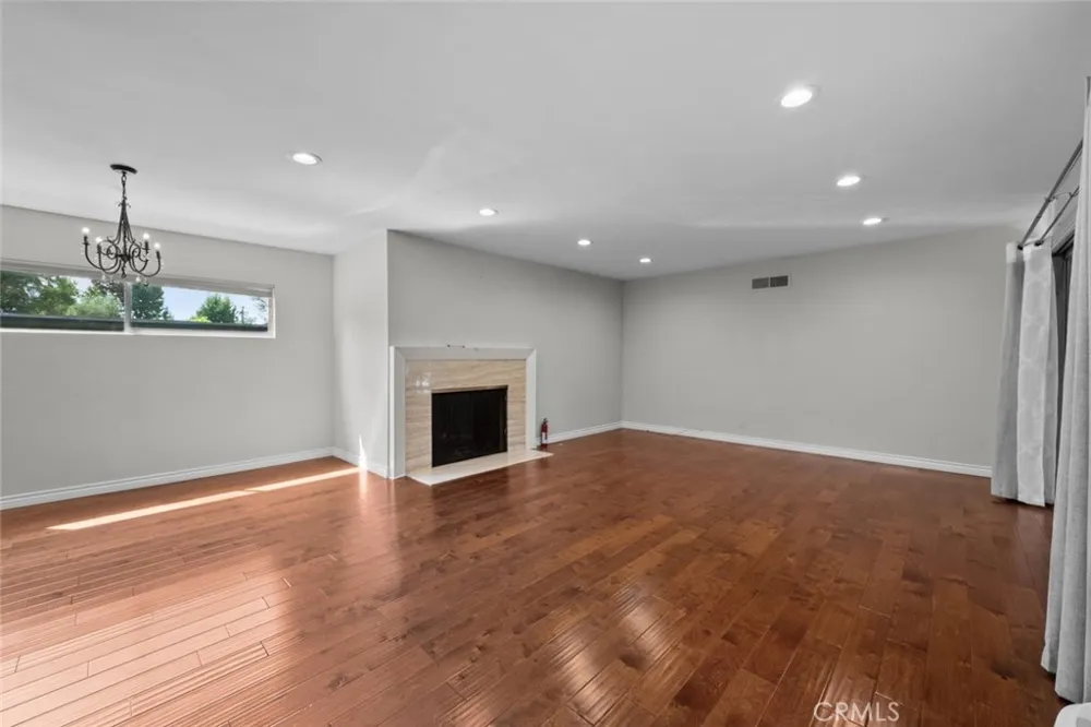 1209 S Orange Grove Avenue Pasadena, CA 91105