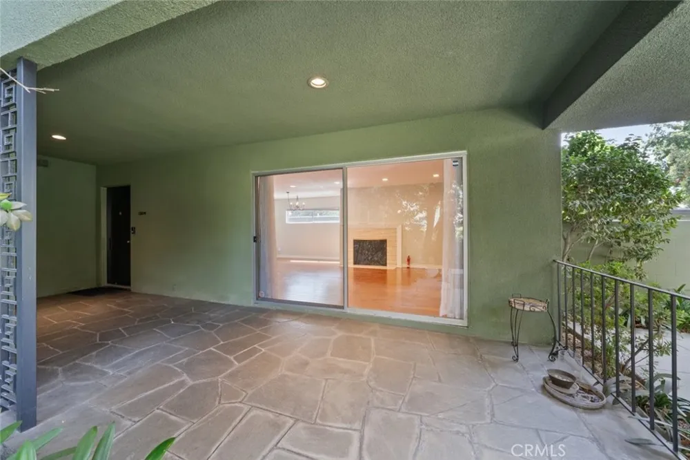 1209 S Orange Grove Avenue Pasadena, CA 91105