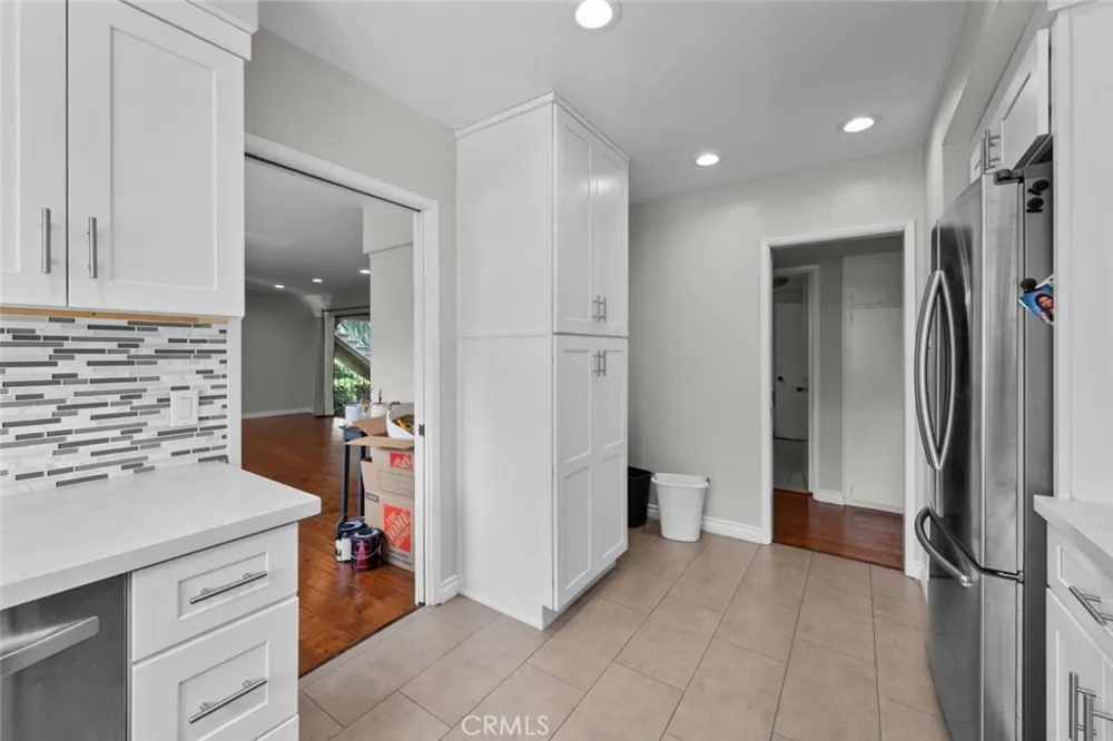 1209 S Orange Grove Avenue Pasadena, CA 91105