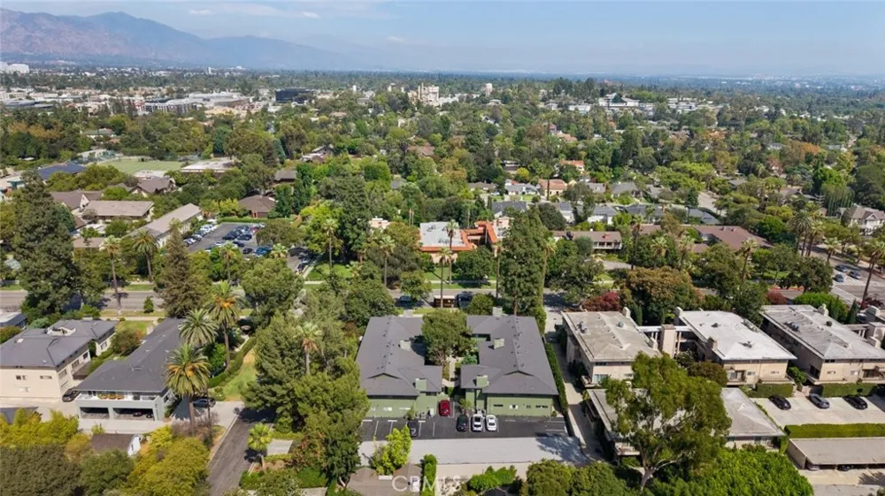 1209 S Orange Grove Avenue Pasadena, CA 91105