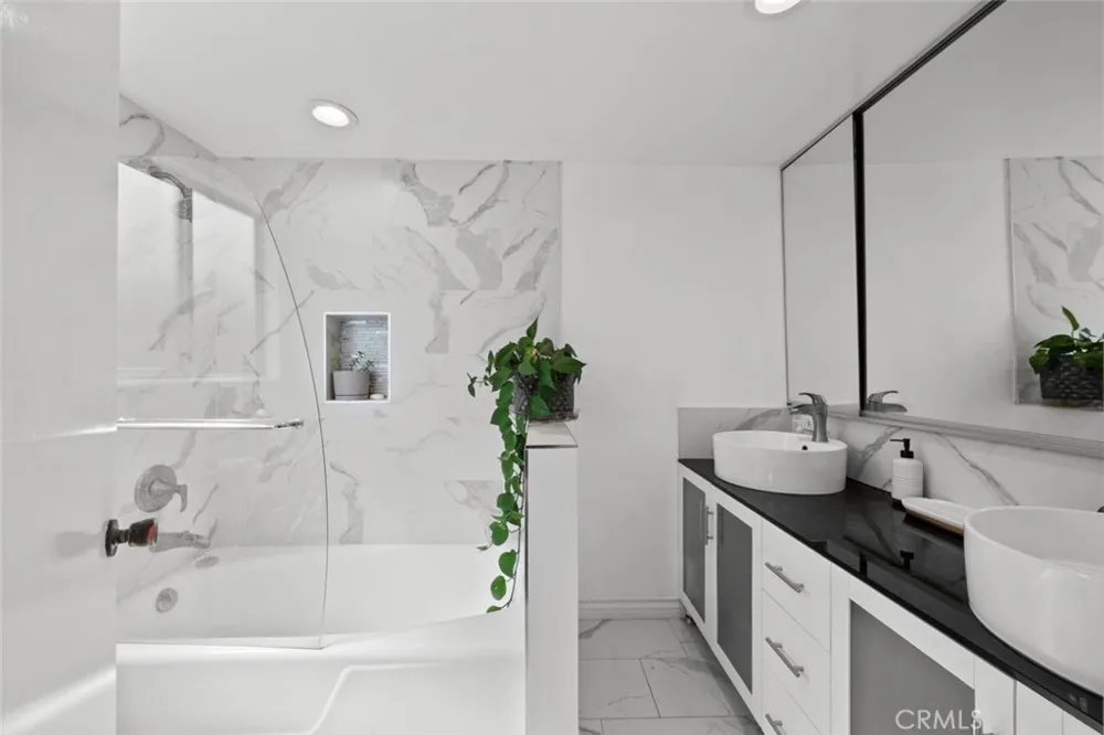1209 S Orange Grove Avenue Pasadena, CA 91105
