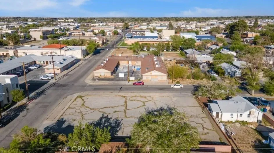 706 W Milling St Lancaster, CA 93534