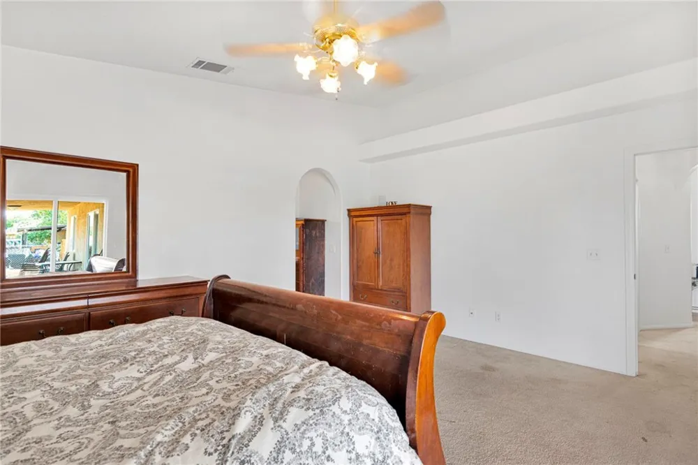 13240 Skiomah Apple Valley, CA 92308