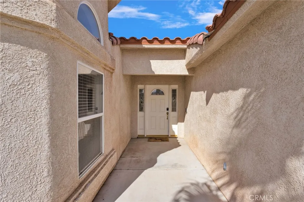 13240 Skiomah Apple Valley, CA 92308