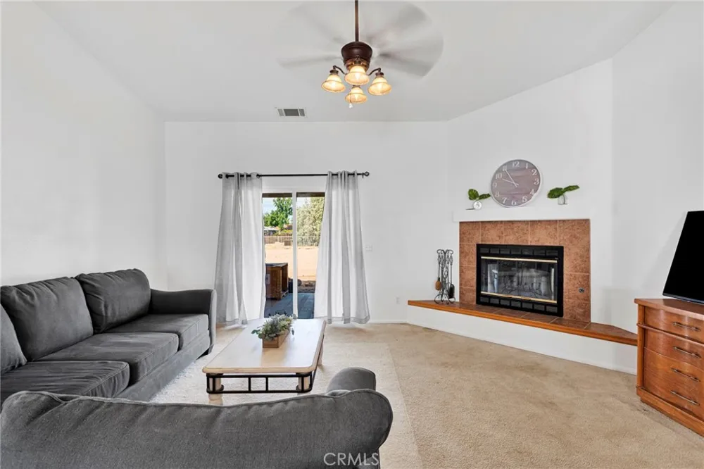 13240 Skiomah Apple Valley, CA 92308