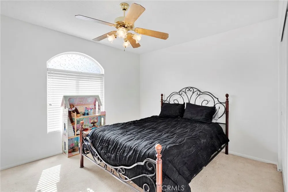 13240 Skiomah Apple Valley, CA 92308