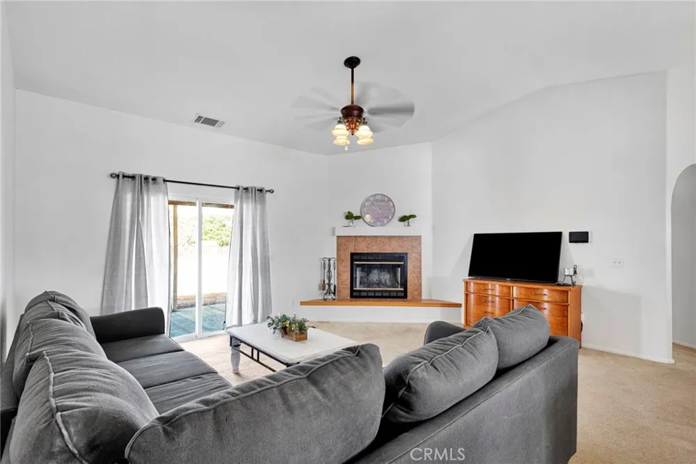 13240 Skiomah Apple Valley, CA 92308