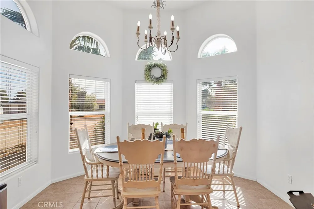 13240 Skiomah Apple Valley, CA 92308