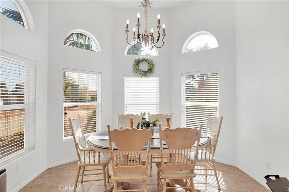 13240 Skiomah Apple Valley, CA 92308