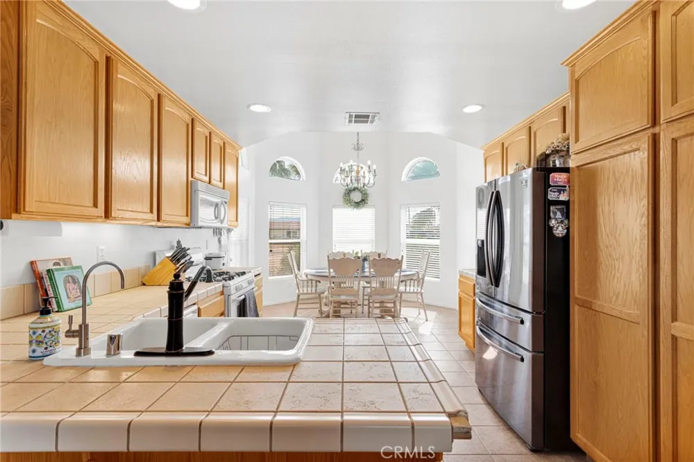 13240 Skiomah Apple Valley, CA 92308