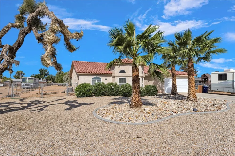 13240 Skiomah Apple Valley, CA 92308