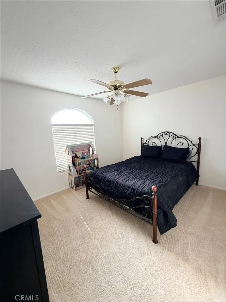 13240 Skiomah Apple Valley, CA 92308