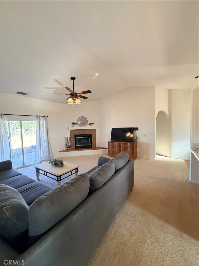 13240 Skiomah Apple Valley, CA 92308