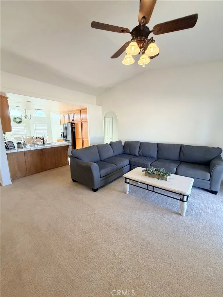 13240 Skiomah Apple Valley, CA 92308