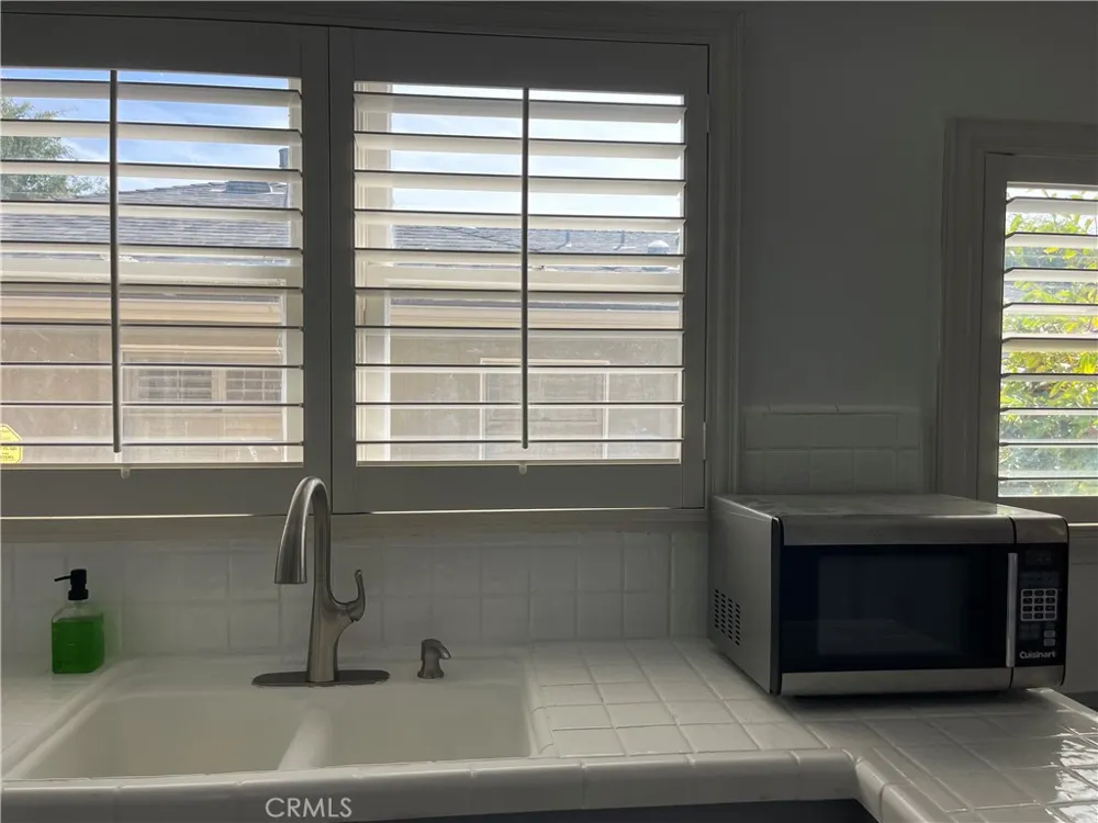 2440 Queensberry Road Pasadena, CA 91104