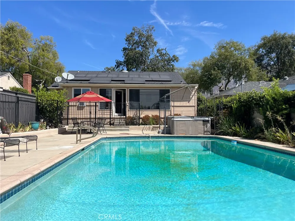 2440 Queensberry Road Pasadena, CA 91104