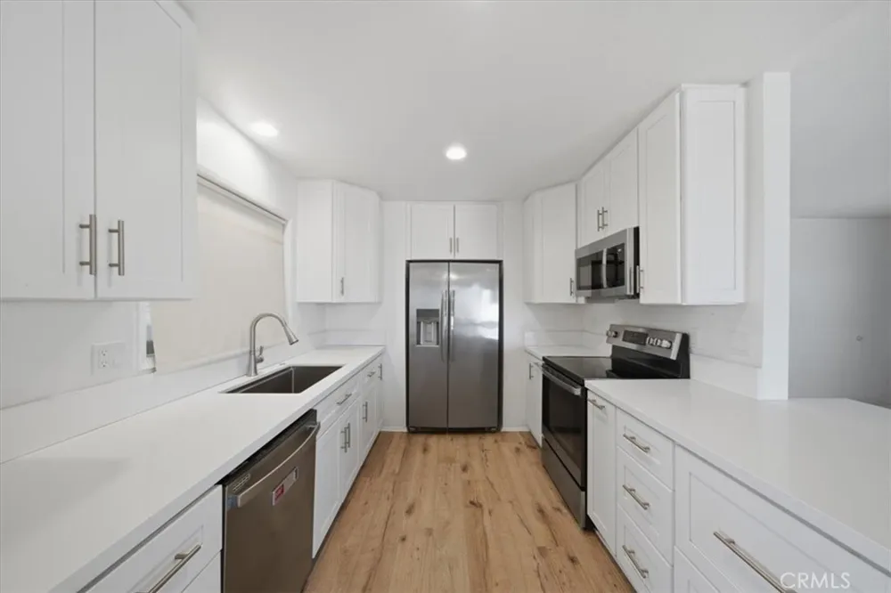 7363 Hermosa Yucca Valley, CA 92284