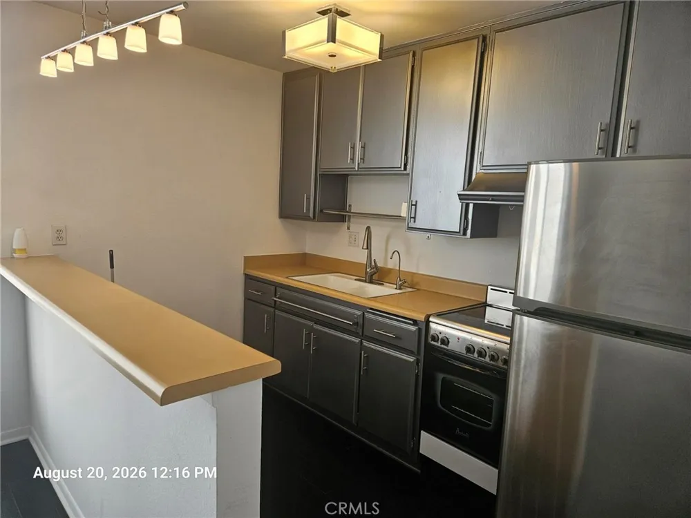 11645 Montana Avenue #110 Los Angeles, CA 90049