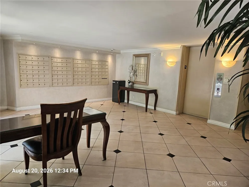 11645 Montana Avenue #110 Los Angeles, CA 90049