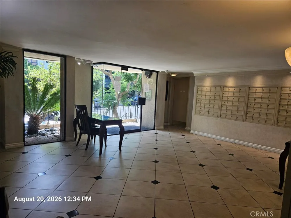 11645 Montana Avenue #110 Los Angeles, CA 90049