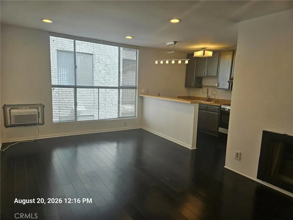 11645 Montana Avenue #110 Los Angeles, CA 90049