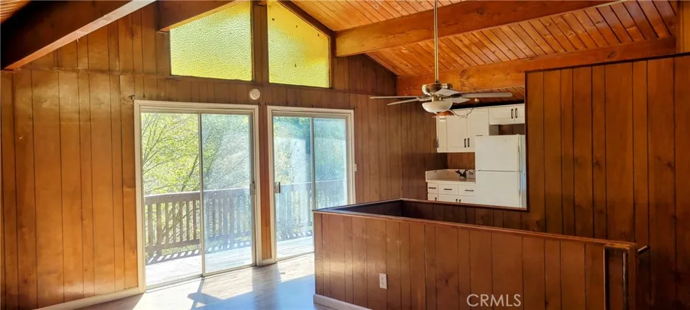 389 Dorn Crestline, CA 92325