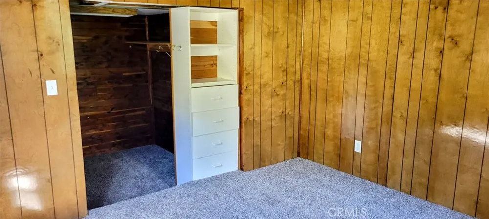 389 Dorn Crestline, CA 92325