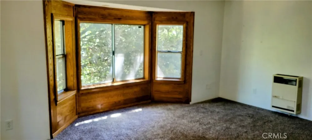 389 Dorn Crestline, CA 92325